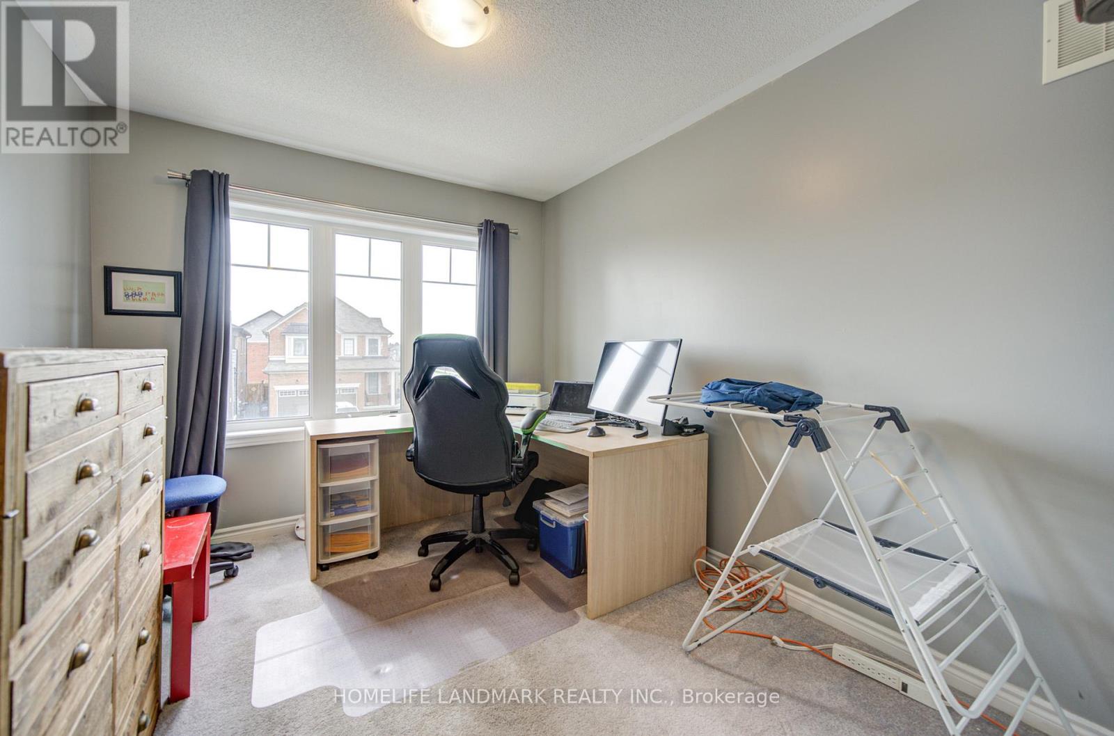 106 Barkerville Drive, Whitby, Ontario  L1P 0L8 - Photo 19 - E12999406