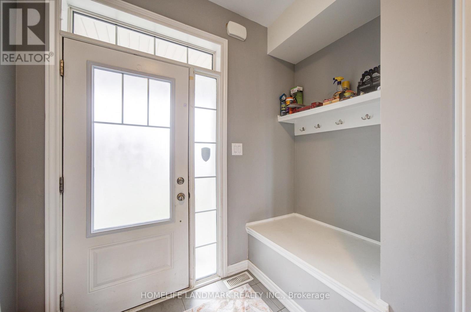 106 Barkerville Drive, Whitby, Ontario  L1P 0L8 - Photo 3 - E12999406