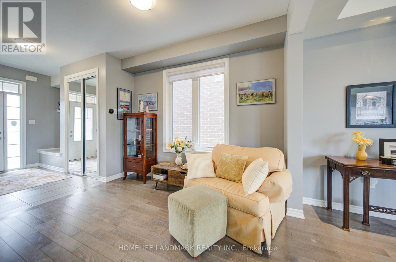 106 Barkerville Drive, Whitby, Ontario  L1P 0L8 - Photo 6 - E12999406