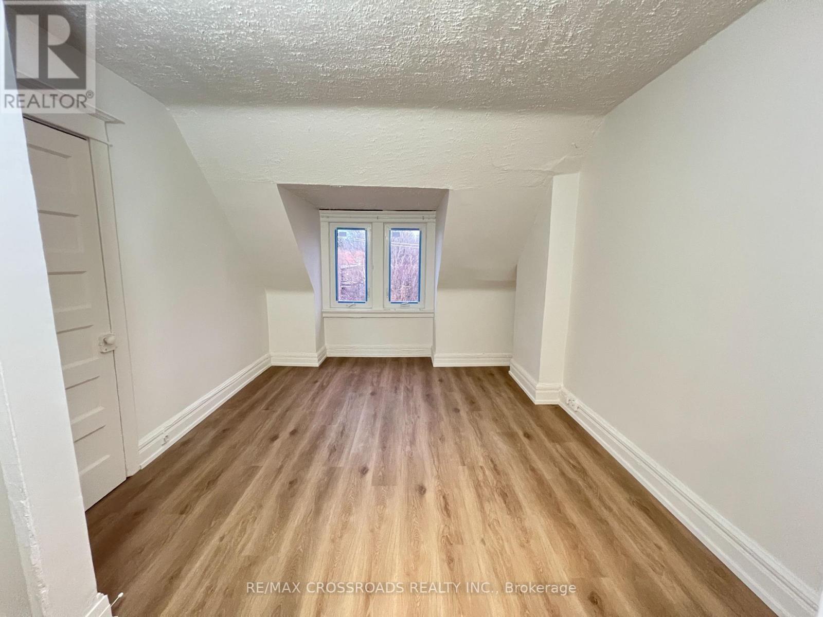 Unit 3 - 82 Curzon Street, Toronto, Ontario  M4M 3B4 - Photo 5 - E12999432