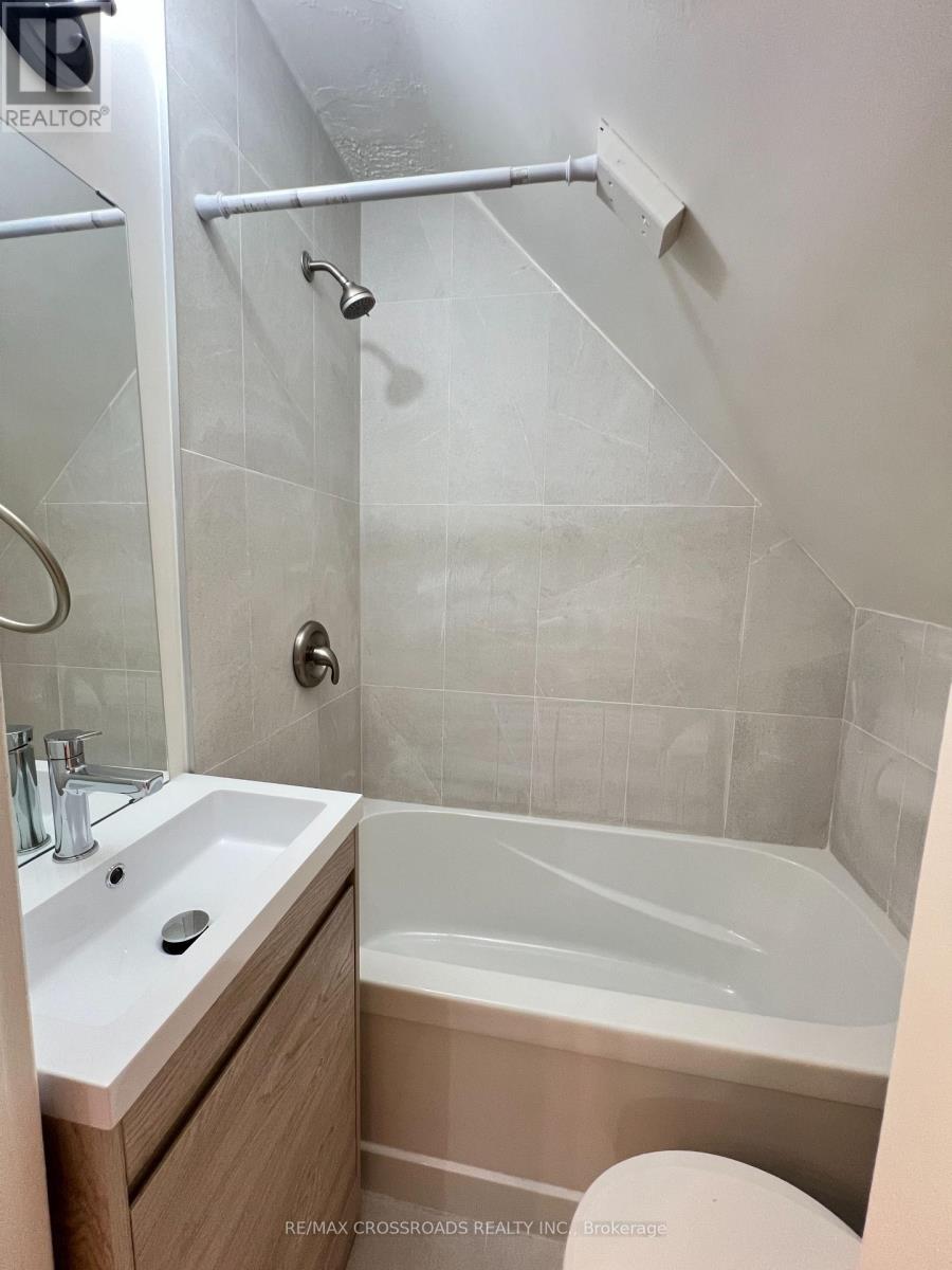 Unit 3 - 82 Curzon Street, Toronto, Ontario  M4M 3B4 - Photo 8 - E12999432