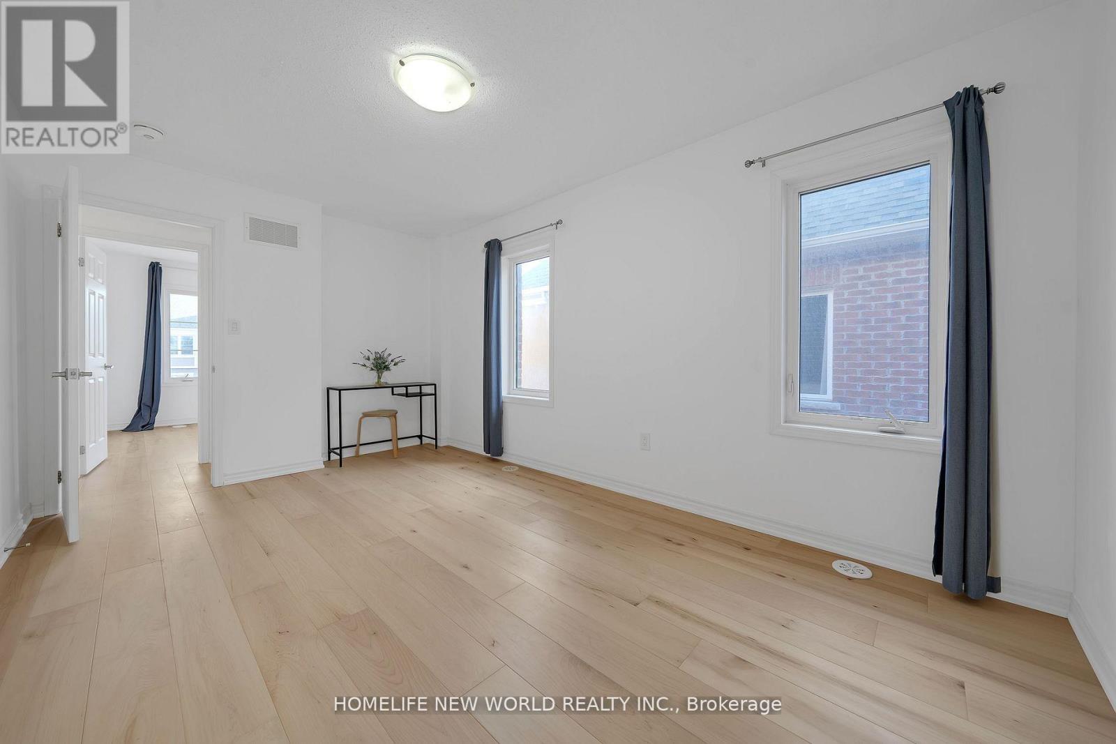 32 Fusilier Drive, Toronto, Ontario  M1L 0J4 - Photo 4 - E12999454