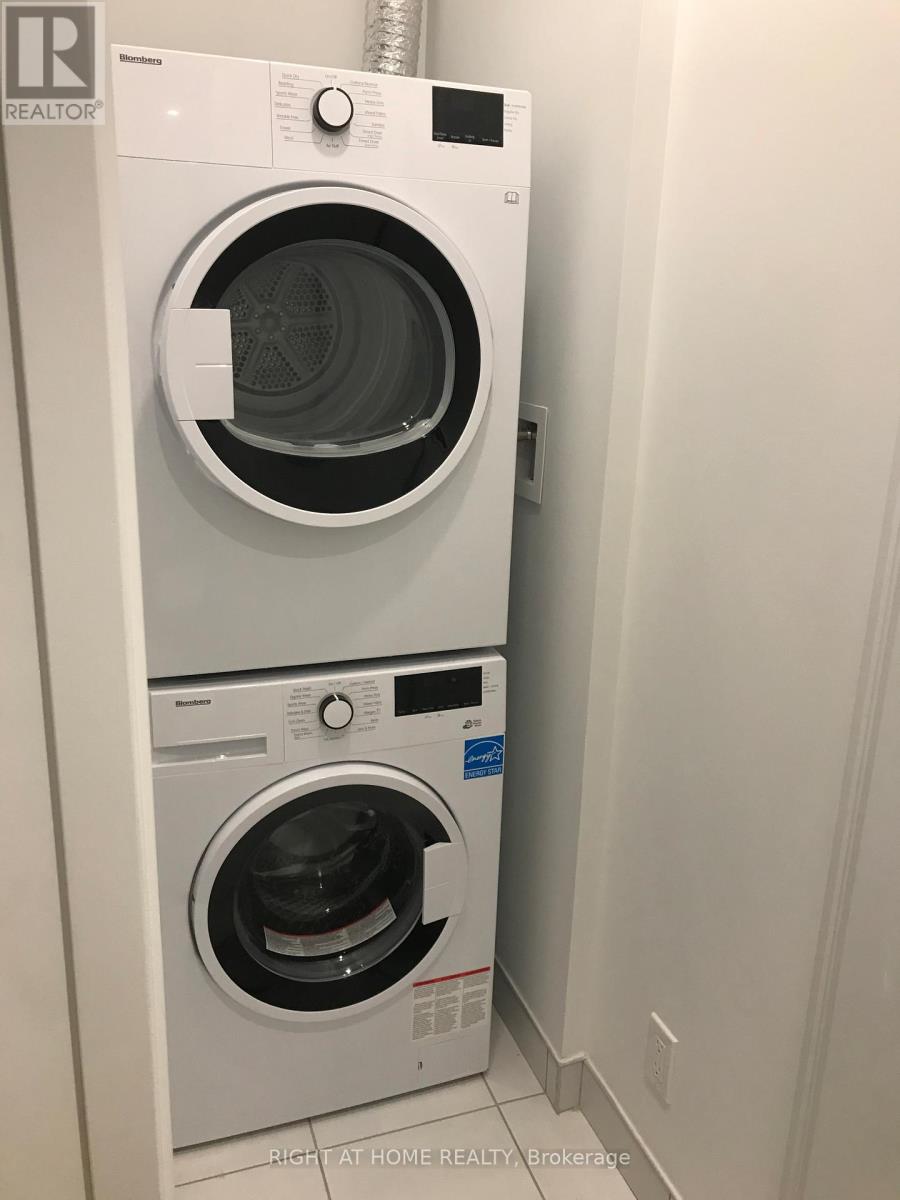 2005 - 898 Portage Parkway, Vaughan, Ontario  L4K 0J6 - Photo 13 - N12999398