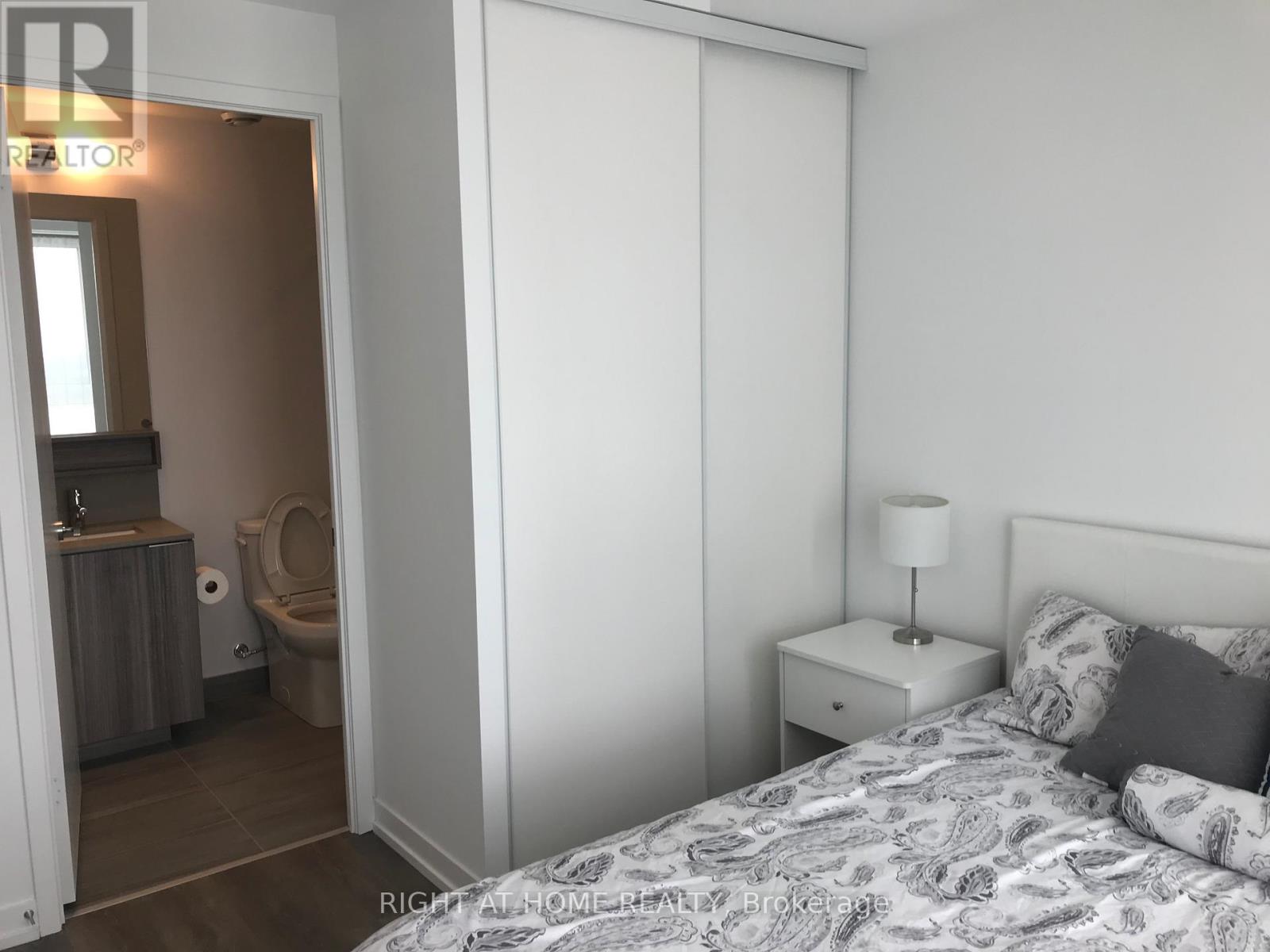 2005 - 898 Portage Parkway, Vaughan, Ontario  L4K 0J6 - Photo 7 - N12999398