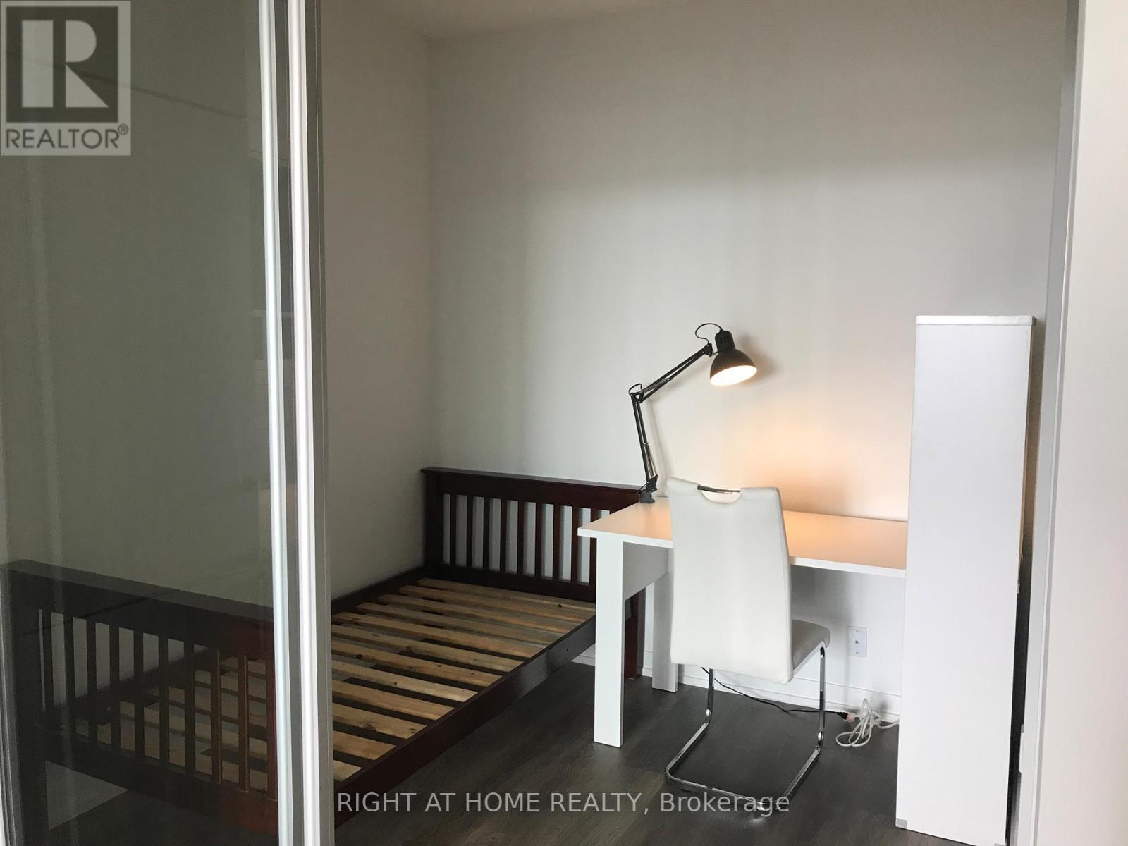 2005 - 898 Portage Parkway, Vaughan, Ontario  L4K 0J6 - Photo 8 - N12999398