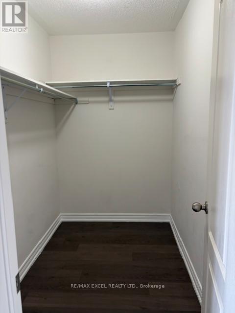 27 Spiv Grove Way, Markham, Ontario  L6E 0T6 - Photo 11 - N12999412