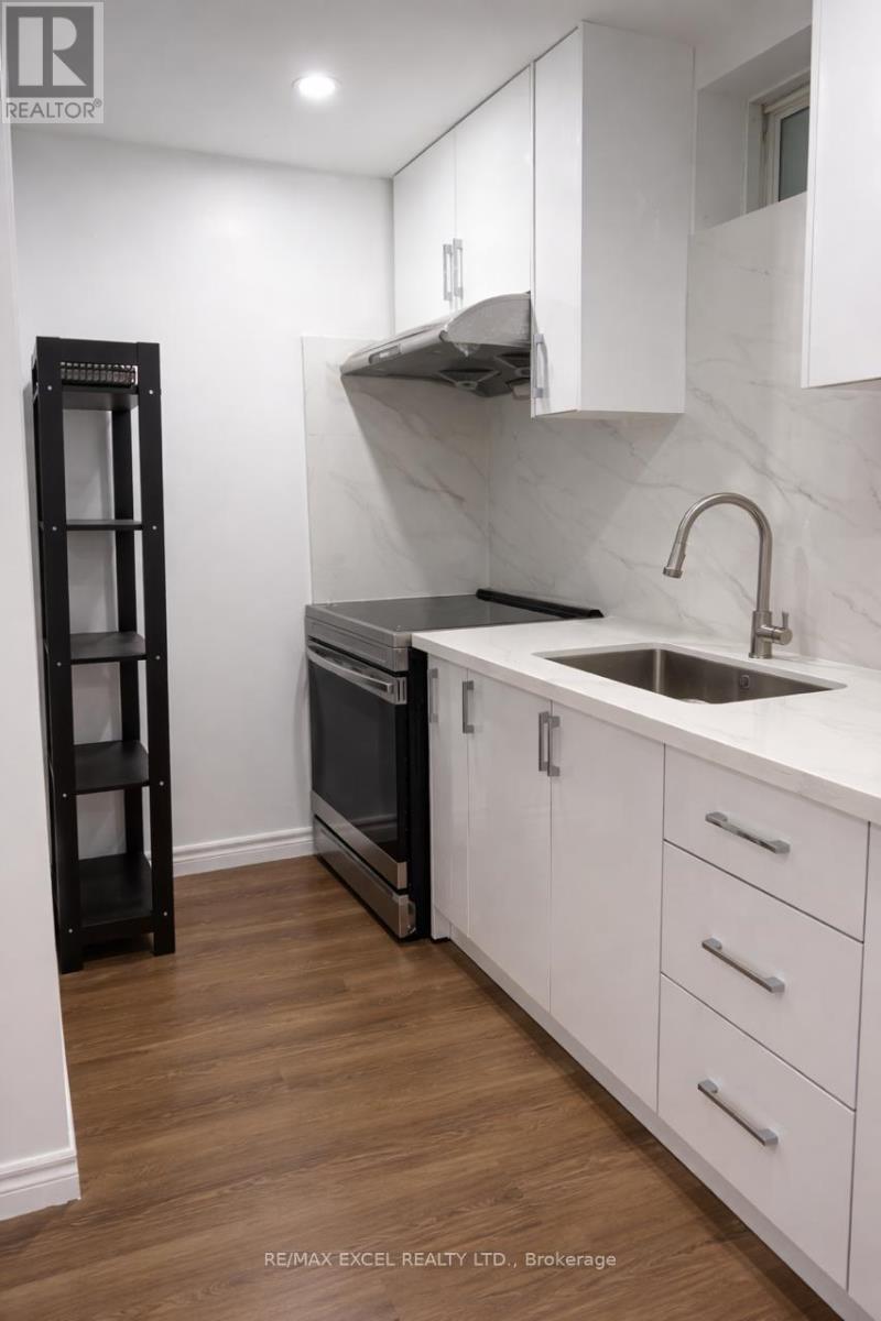 27 Spiv Grove Way, Markham, Ontario  L6E 0T6 - Photo 18 - N12999412