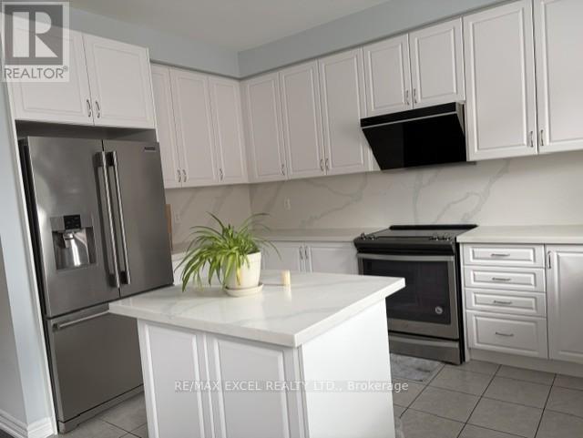 27 Spiv Grove Way, Markham, Ontario  L6E 0T6 - Photo 7 - N12999412