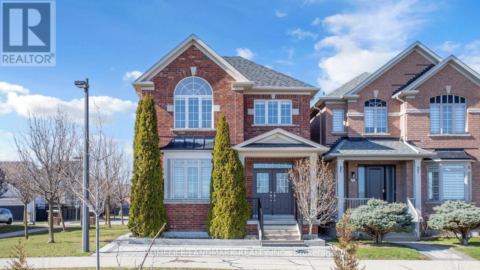 13 WOODWAY LANE, Markham, Ontario