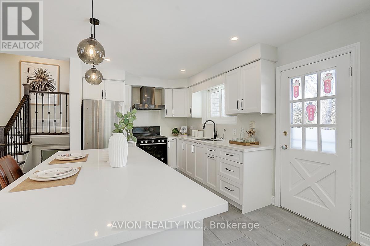 24 Drakefield Road, Markham, Ontario  L3P 1G5 - Photo 12 - N12999428