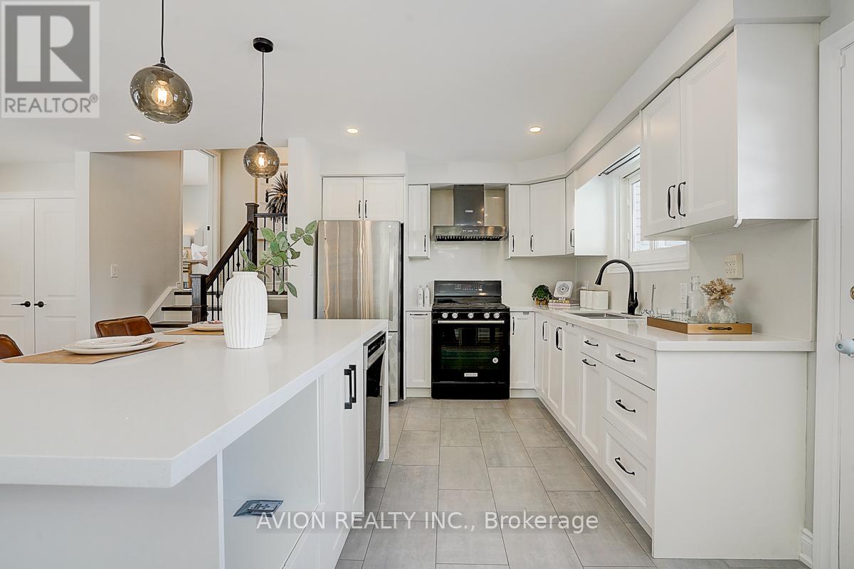 24 Drakefield Road, Markham, Ontario  L3P 1G5 - Photo 13 - N12999428