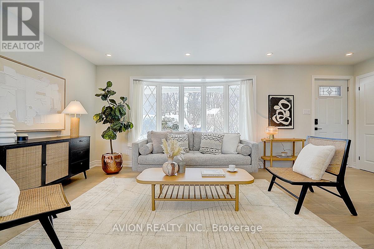 24 Drakefield Road, Markham, Ontario  L3P 1G5 - Photo 2 - N12999428