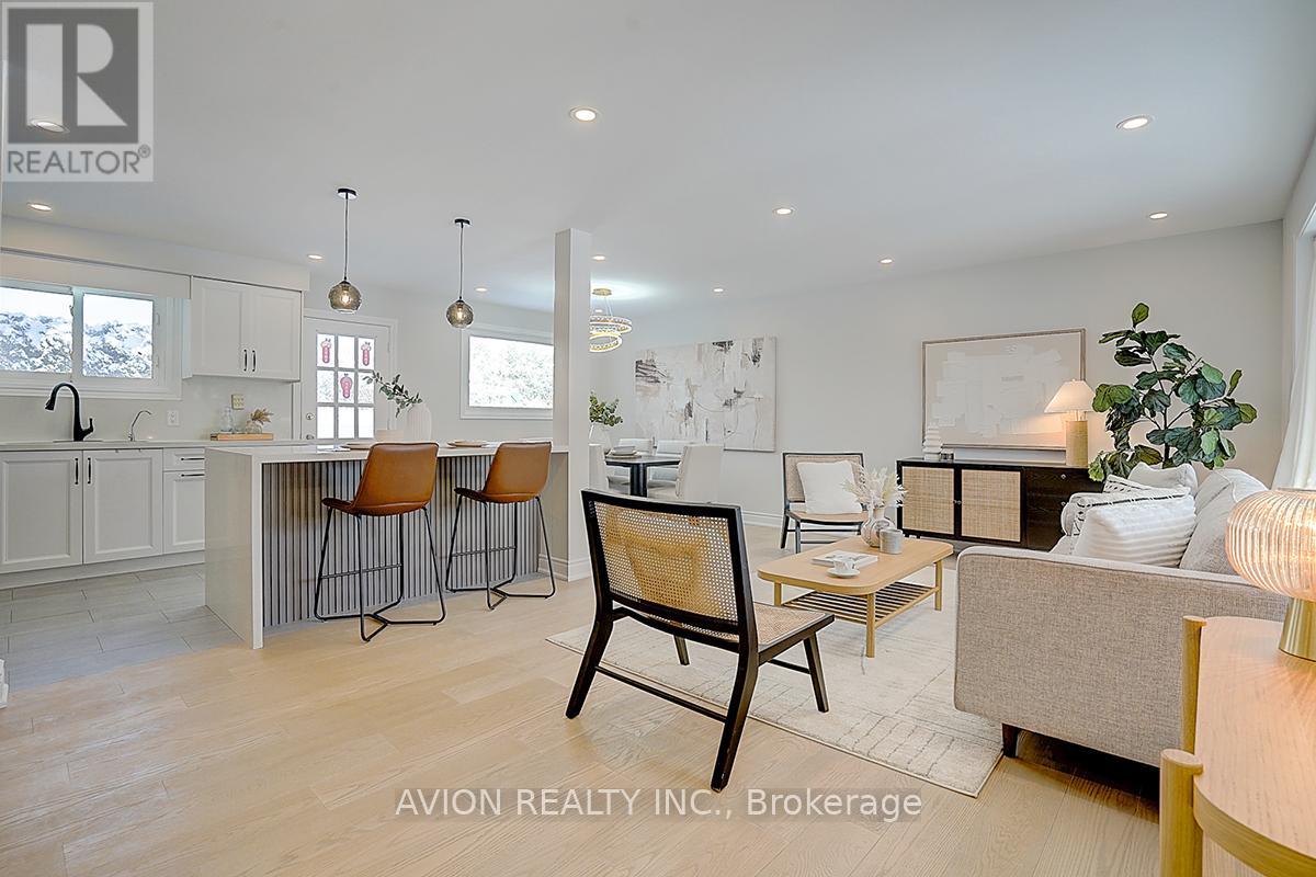 24 Drakefield Road, Markham, Ontario  L3P 1G5 - Photo 3 - N12999428