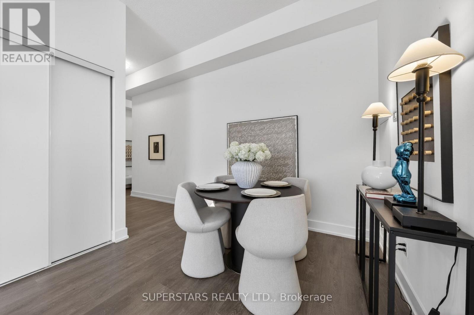 817 - 278 Buchanan Drive, Markham, Ontario  L3R 6J1 - Photo 4 - N12999434