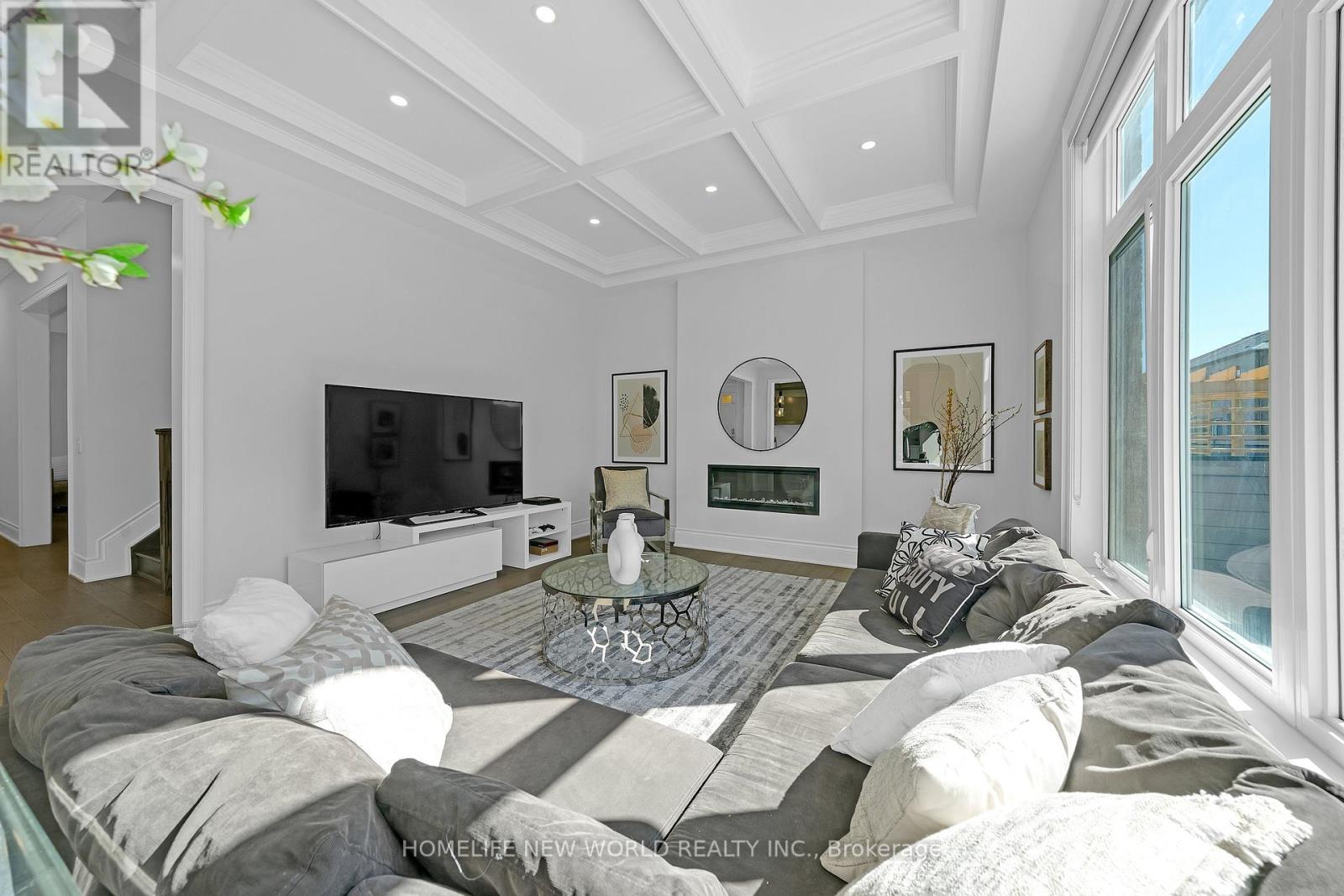 20 Planet Street, Richmond Hill, Ontario  L4C 4V8 - Photo 18 - N12999436