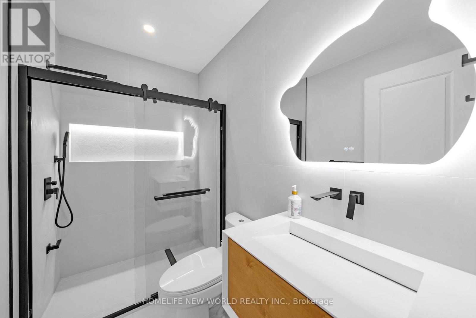 20 Planet Street, Richmond Hill, Ontario  L4C 4V8 - Photo 46 - N12999436