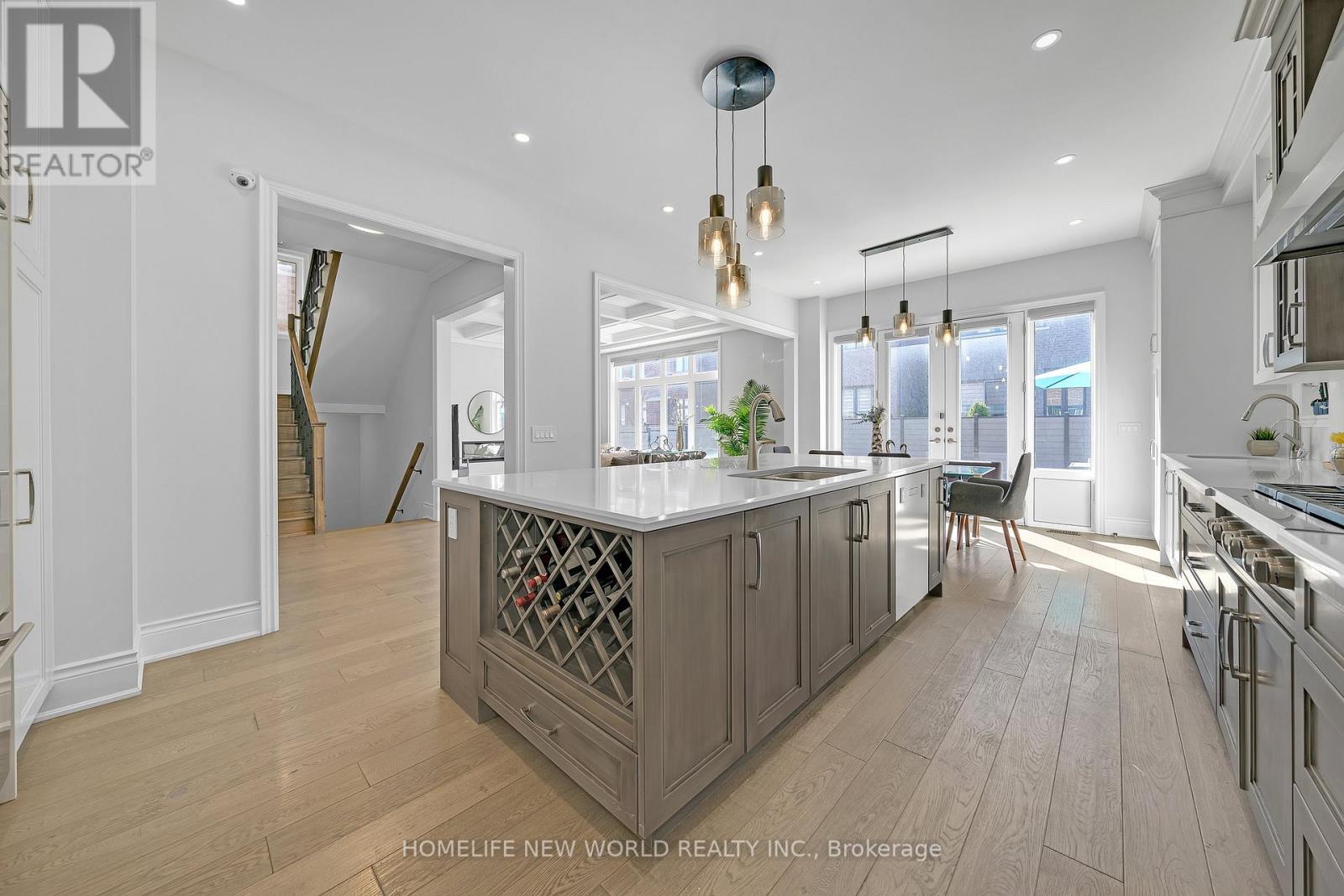 20 Planet Street, Richmond Hill, Ontario  L4C 4V8 - Photo 9 - N12999436