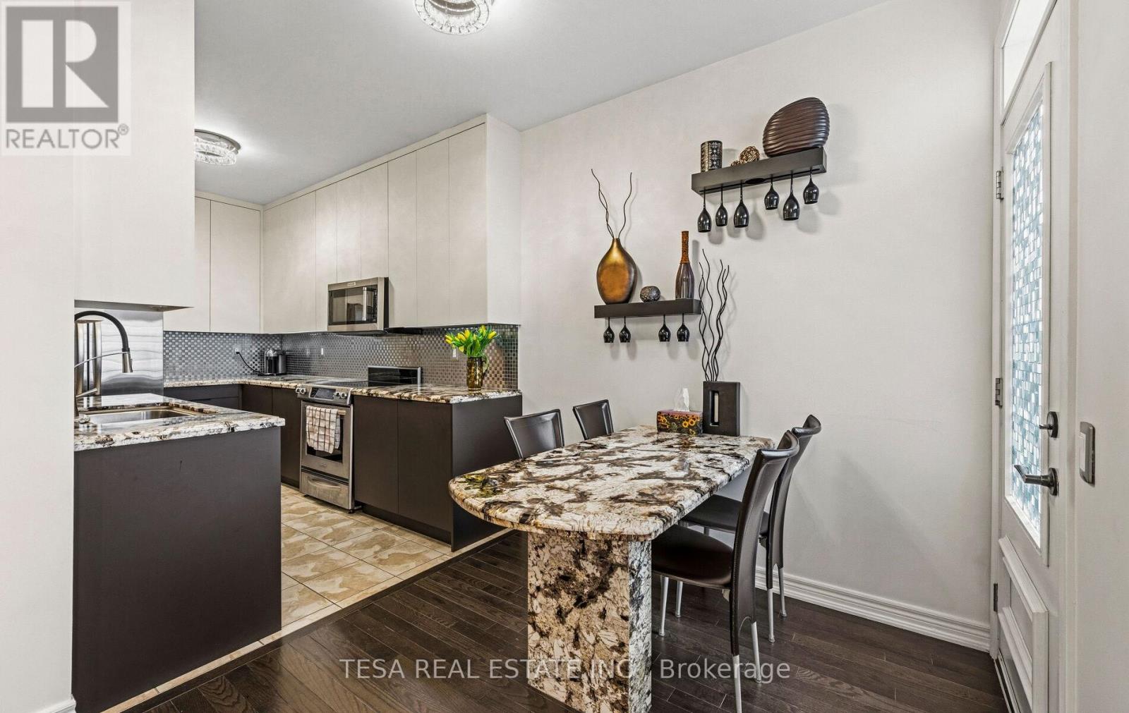 417 Lady Nadia Drive, Vaughan, Ontario L6A 4E8 - Photo 16 - N12999438