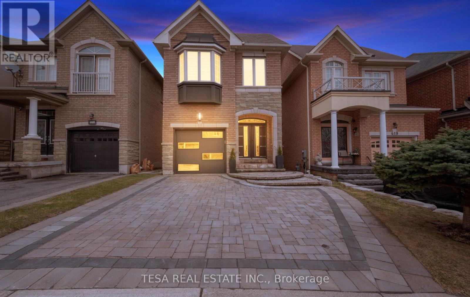 417 Lady Nadia Drive, Vaughan, Ontario L6A 4E8 - Photo 2 - N12999438