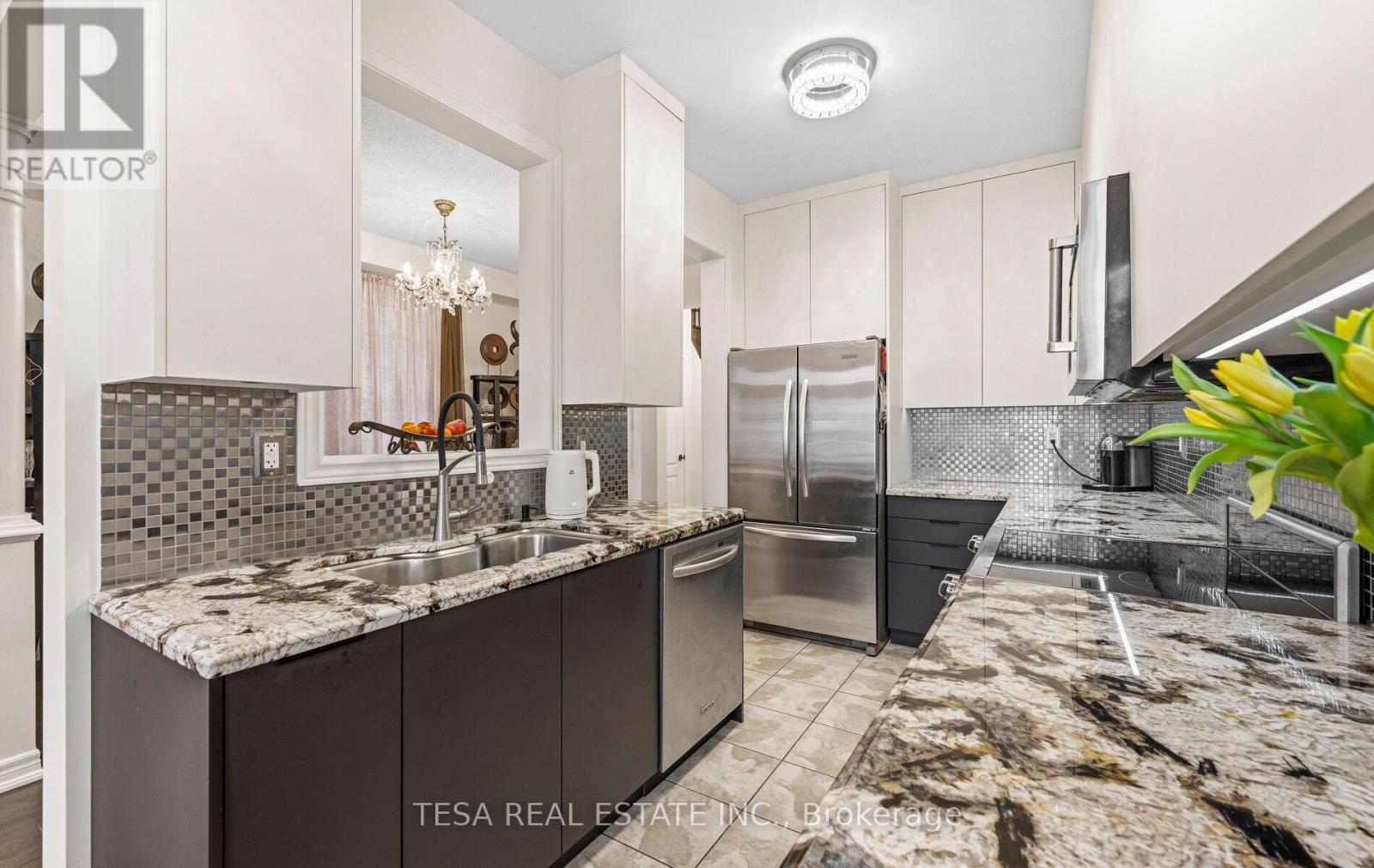 417 Lady Nadia Drive, Vaughan, Ontario L6A 4E8 - Photo 20 - N12999438