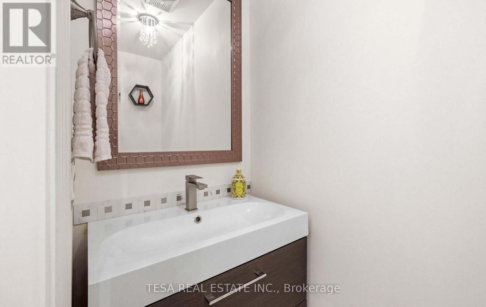 417 Lady Nadia Drive, Vaughan, Ontario L6A 4E8 - Photo 23 - N12999438