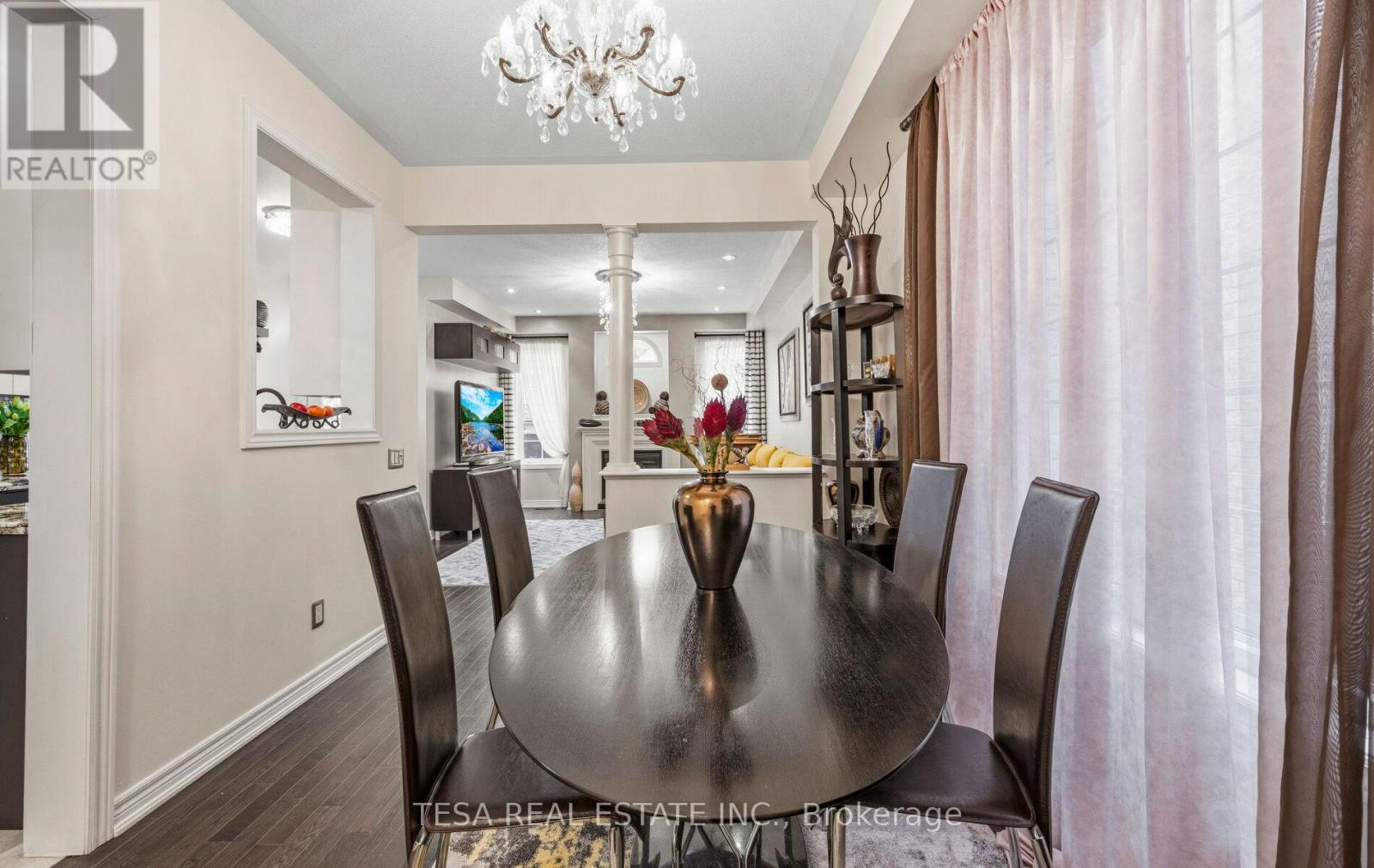 417 Lady Nadia Drive, Vaughan, Ontario L6A 4E8 - Photo 9 - N12999438