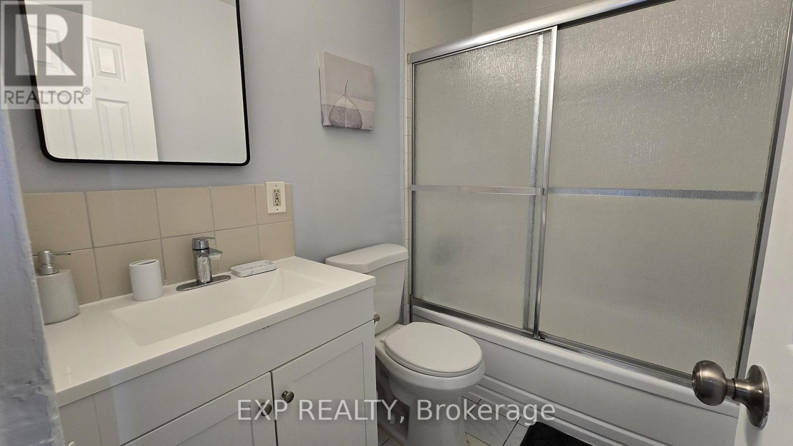 508 - 2485 Woking Crescent, Mississauga, Ontario  L5K 1Z6 - Photo 11 - W12999394