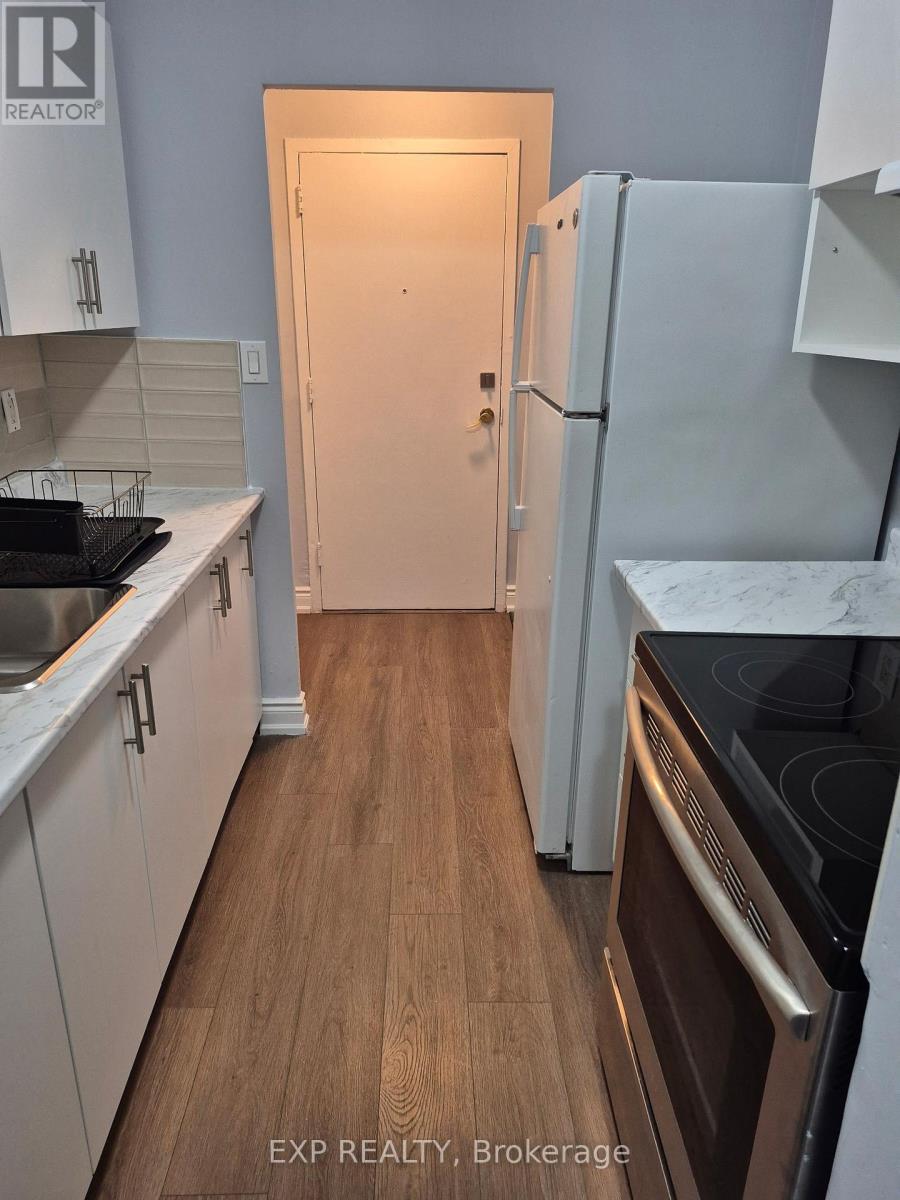 508 - 2485 Woking Crescent, Mississauga, Ontario  L5K 1Z6 - Photo 18 - W12999394