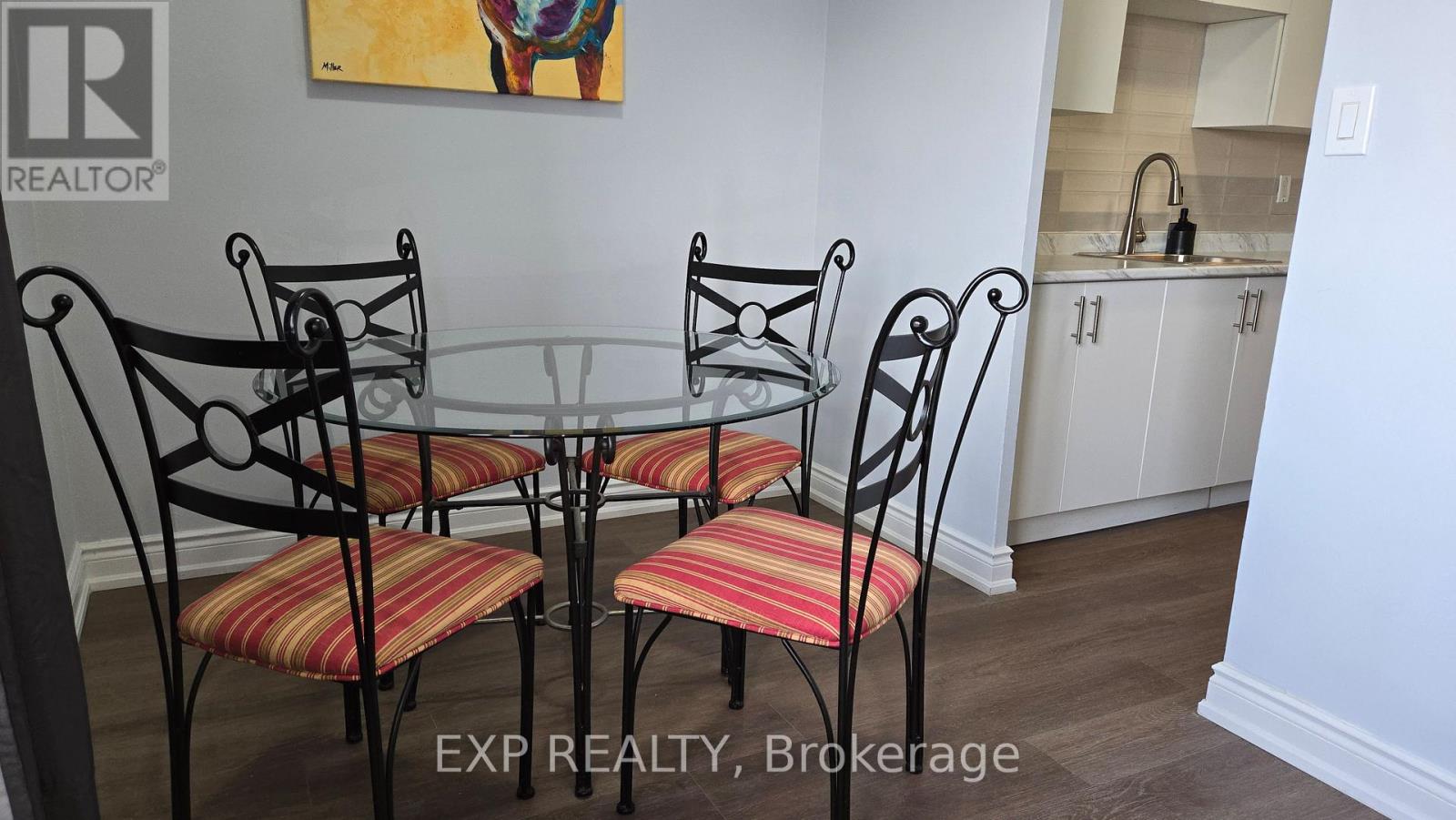 508 - 2485 Woking Crescent, Mississauga, Ontario  L5K 1Z6 - Photo 8 - W12999394