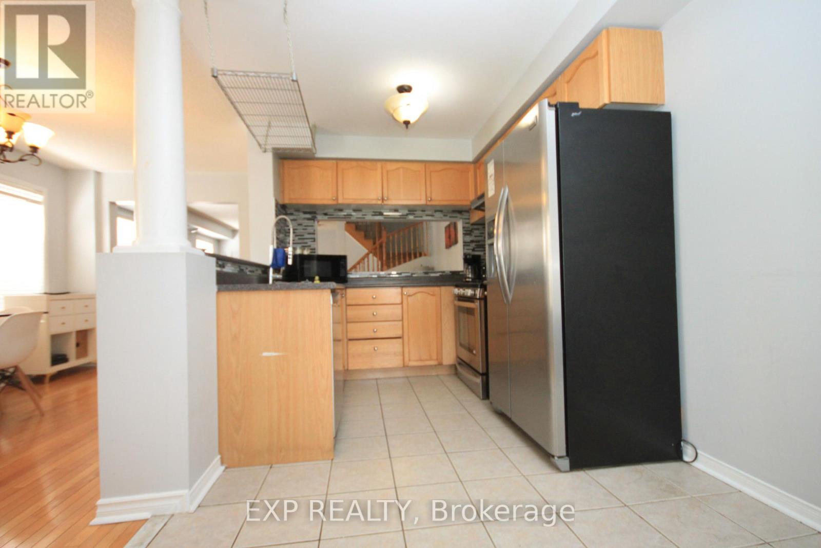 1318 Mowat Lane, Milton, Ontario  L9T 6C2 - Photo 10 - W12999408