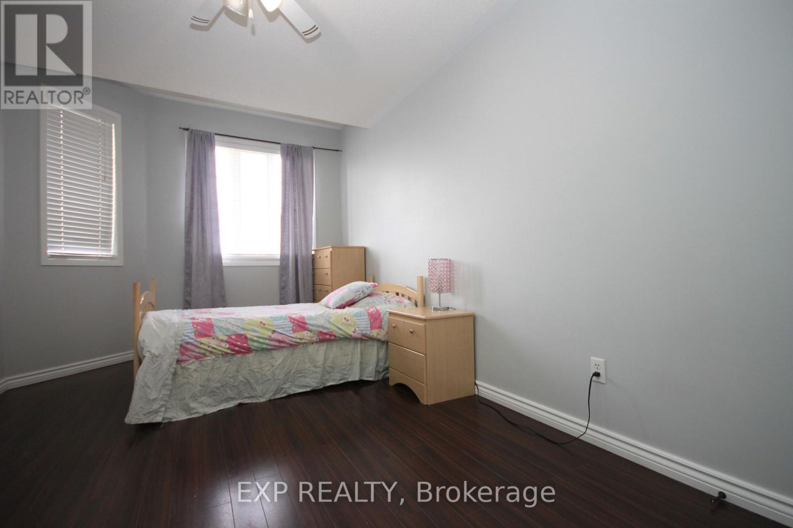 1318 Mowat Lane, Milton, Ontario  L9T 6C2 - Photo 12 - W12999408