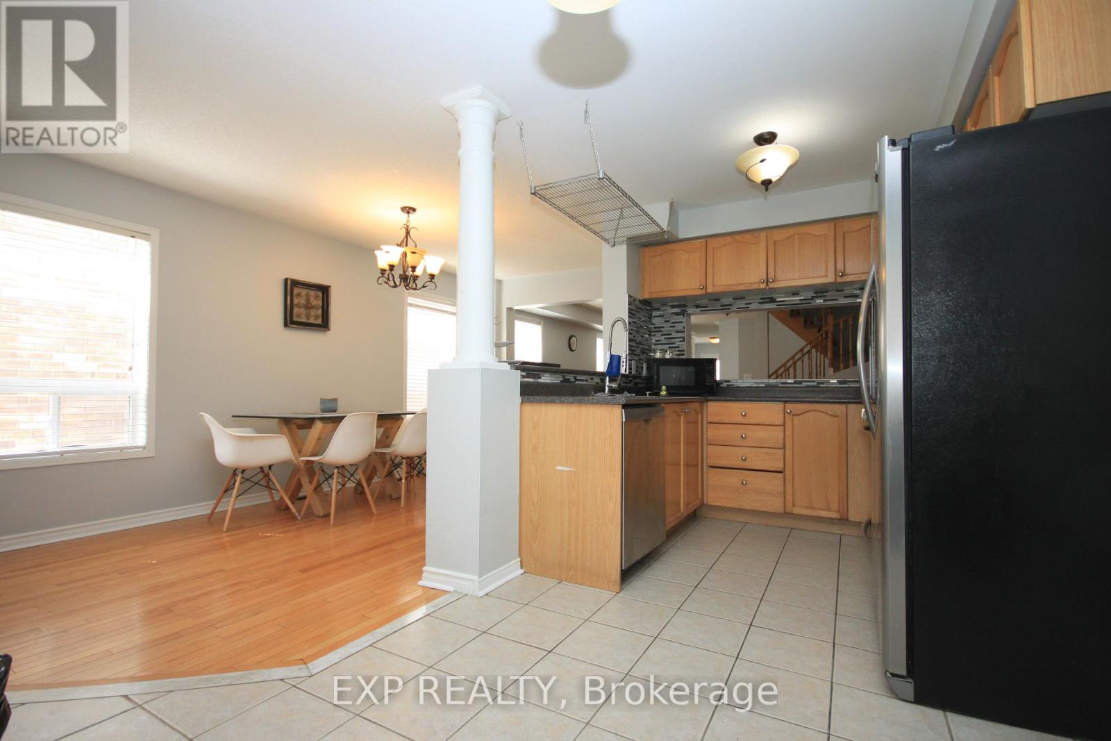 1318 Mowat Lane, Milton, Ontario  L9T 6C2 - Photo 9 - W12999408