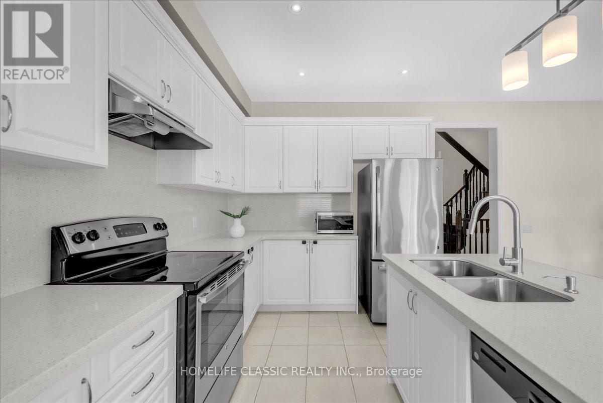 82 Blackberry Valley Crescent, Caledon, Ontario  L7C 3Z8 - Photo 6 - W12999418