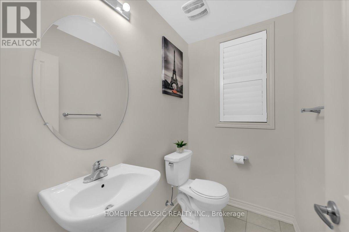 82 Blackberry Valley Crescent, Caledon, Ontario  L7C 3Z8 - Photo 7 - W12999418