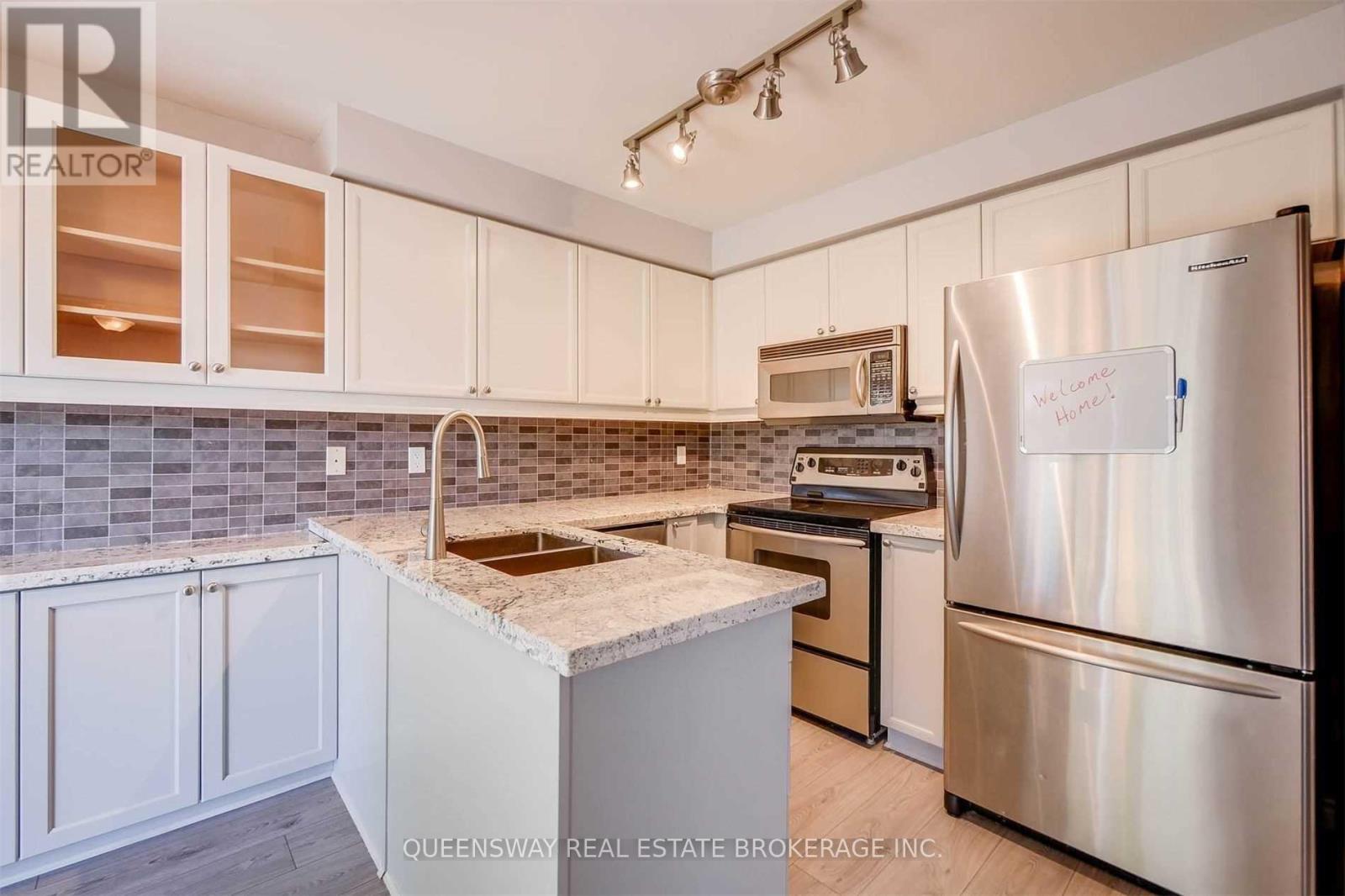 20 Hesketh Court, Caledon, Ontario  L7C 1C6 - Photo 11 - W12999426