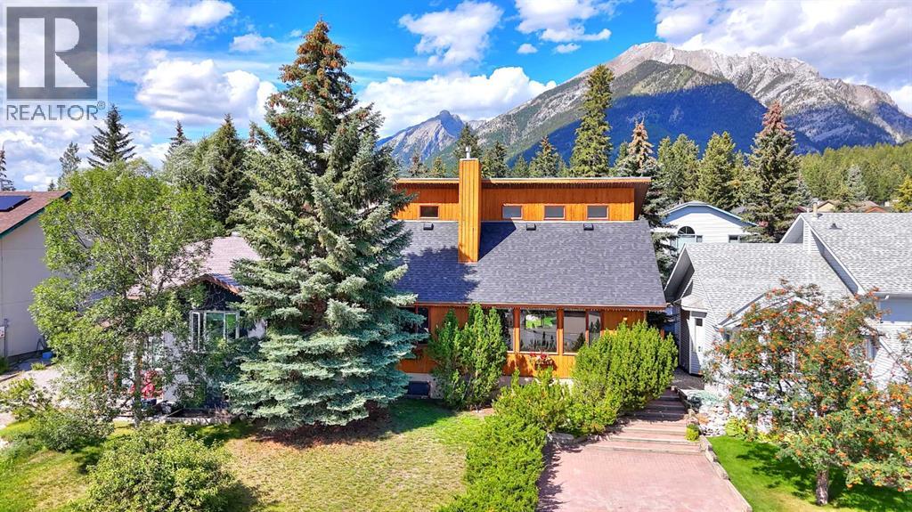 226 Lady MacDonald Drive, Canmore, Alberta