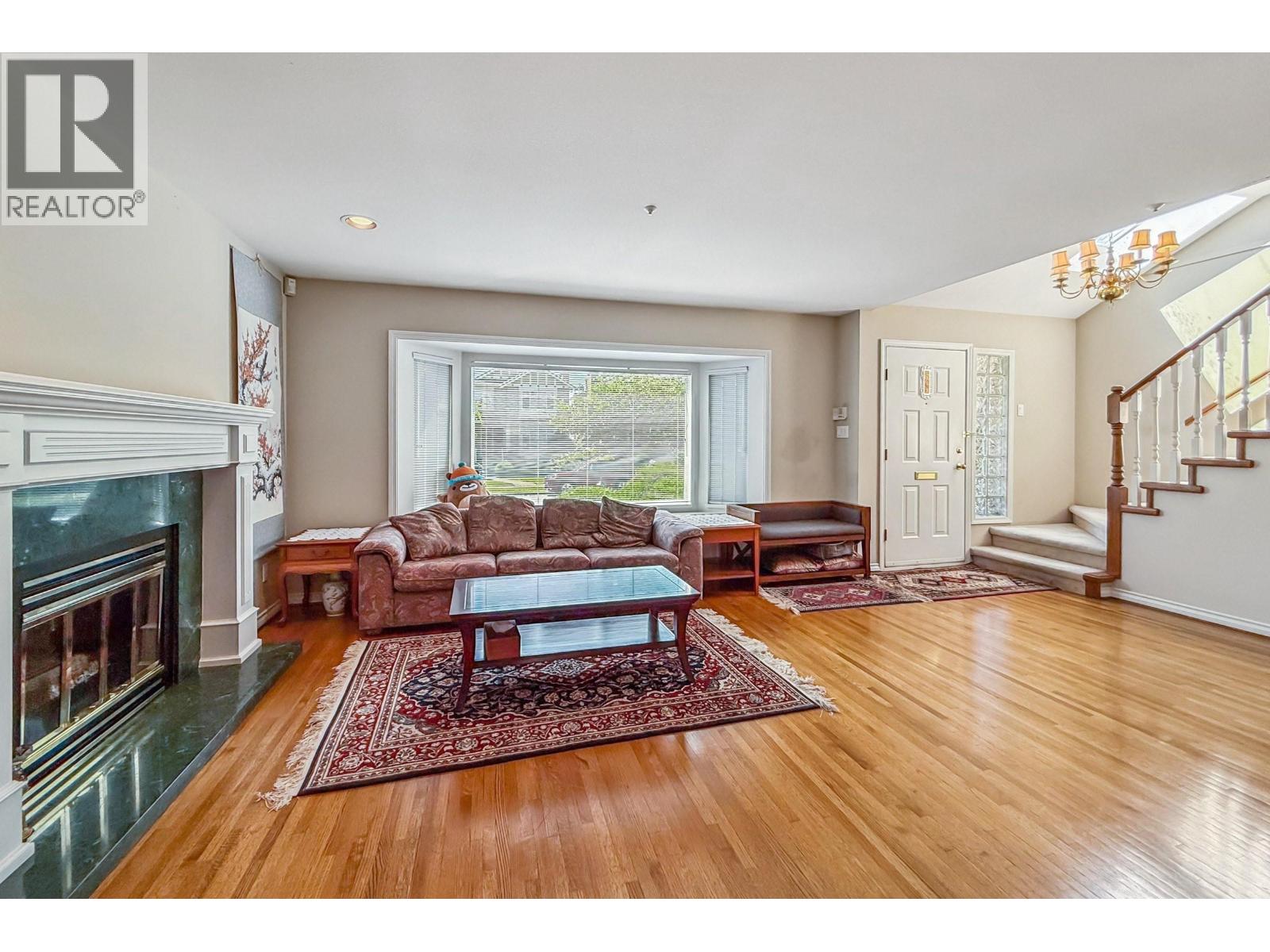 2755 W 20th Avenue, Vancouver, British Columbia  V6L 1H1 - Photo 2 - R3074149