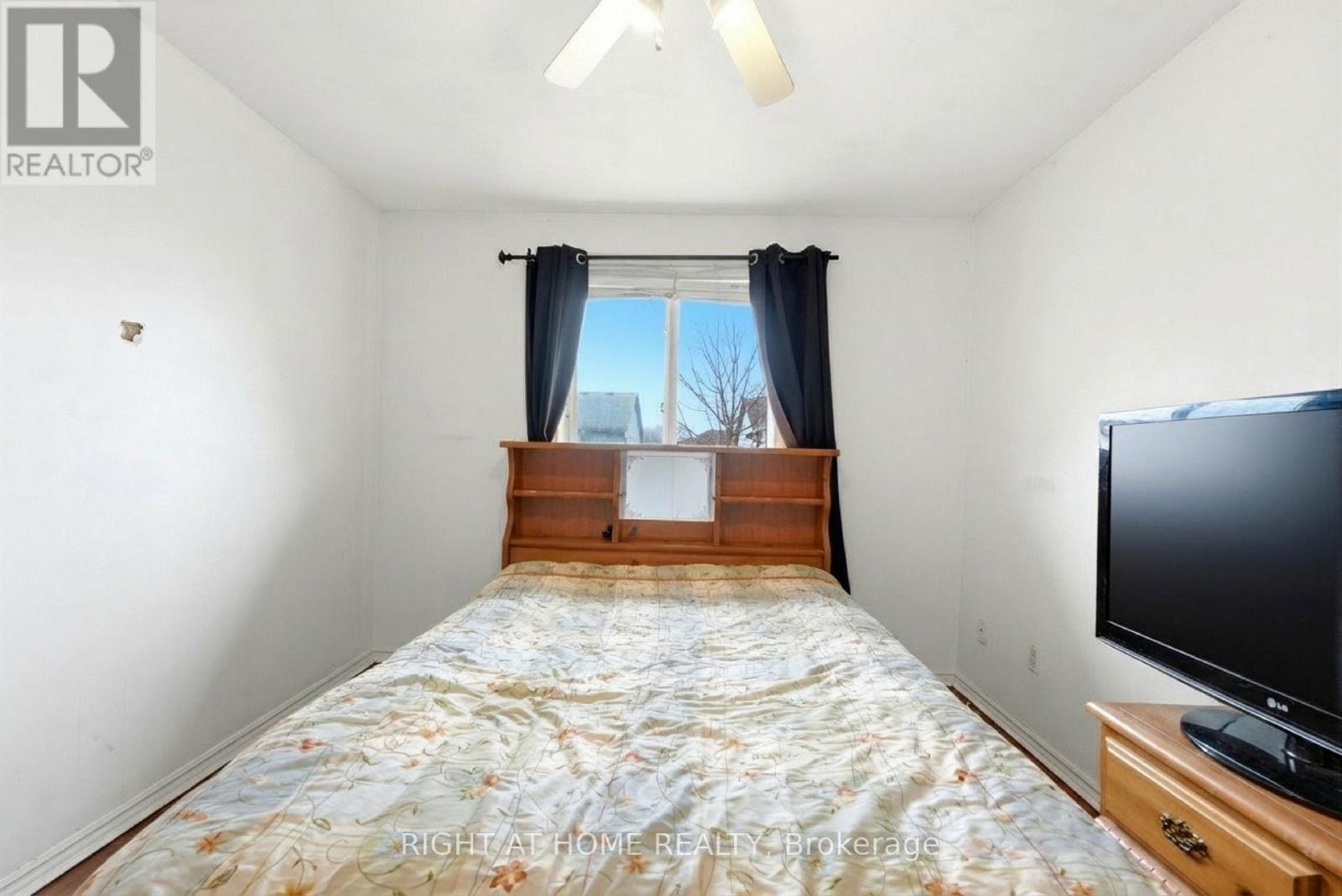 32 Bowcott Crescent, London East, Ontario  N5V 4W8 - Photo 23 - X12999440