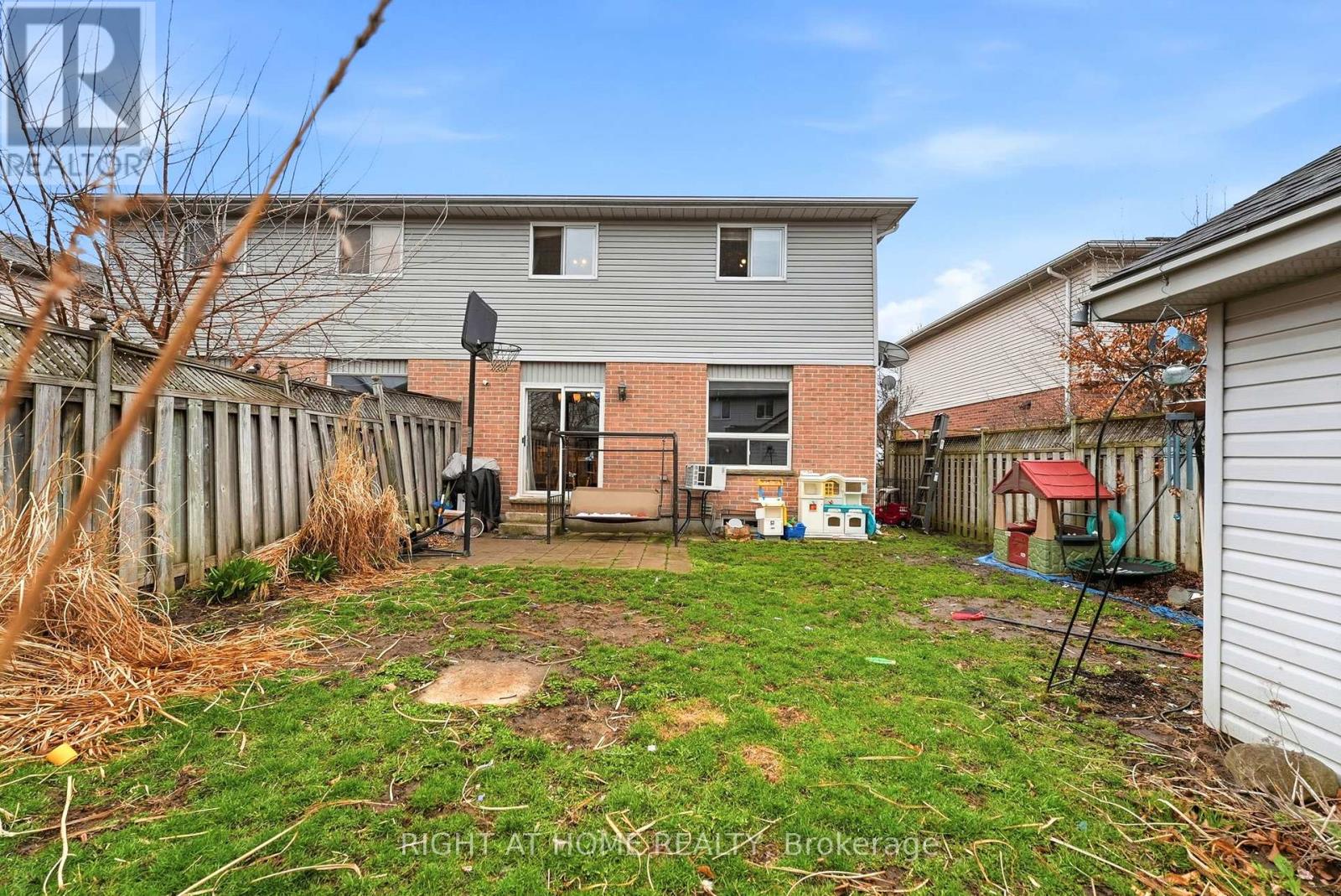 32 Bowcott Crescent, London East, Ontario  N5V 4W8 - Photo 37 - X12999440