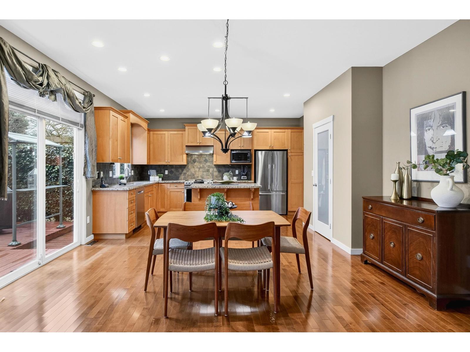 7134 196a Street, Langley, British Columbia  V2Y 2Z9 - Photo 11 - R3111423