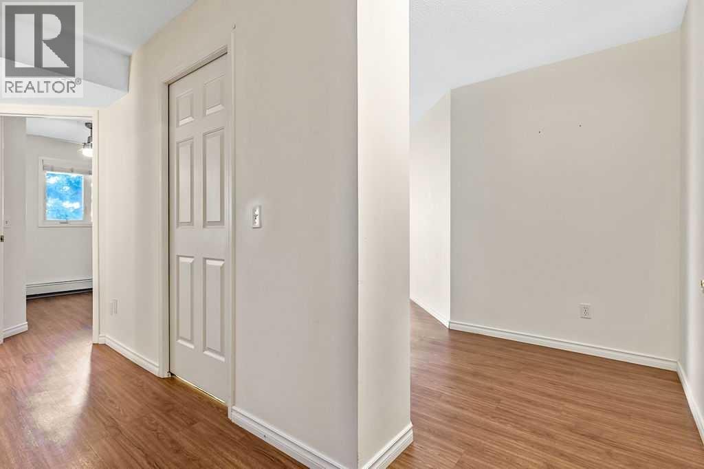 3212 Hawksbrow Point Nw, Calgary, Alberta  T3G 4C9 - Photo 6 - A2300428