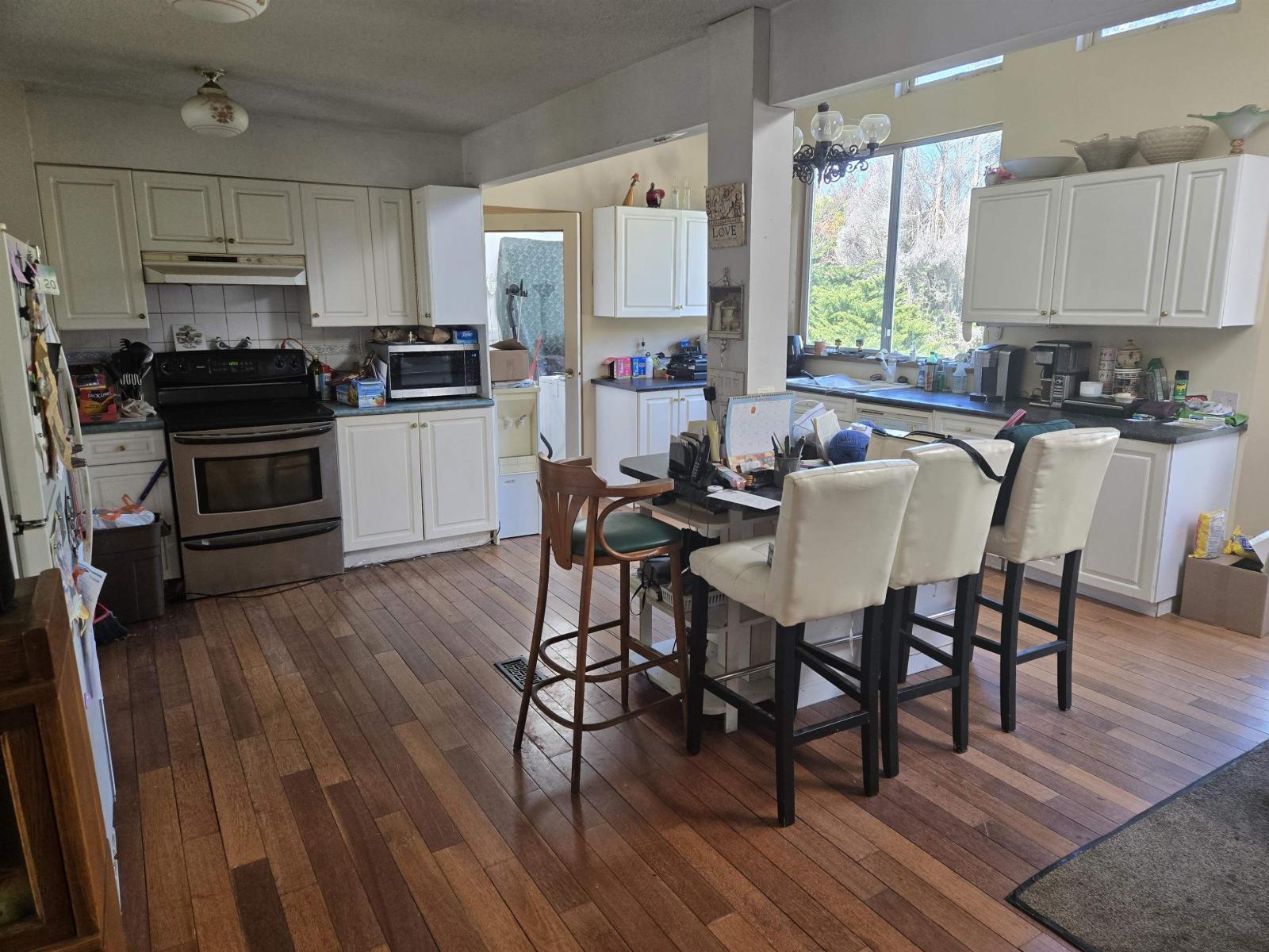 13181 15 Avenue, Surrey, British Columbia  V4A 1K8 - Photo 3 - R3106179