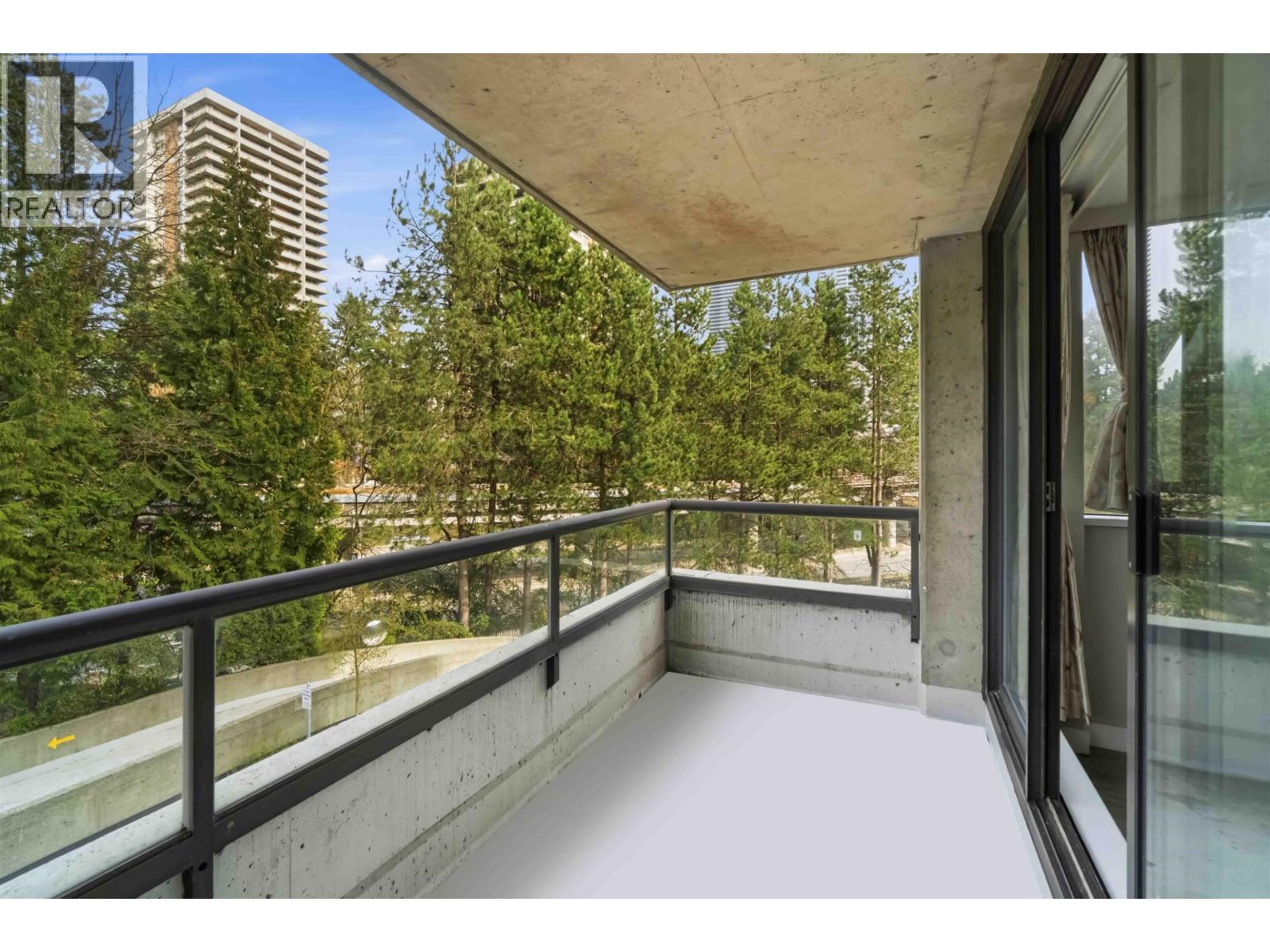 308 3970 Carrigan Court, Burnaby, British Columbia  V3N 4S5 - Photo 8 - R3104923