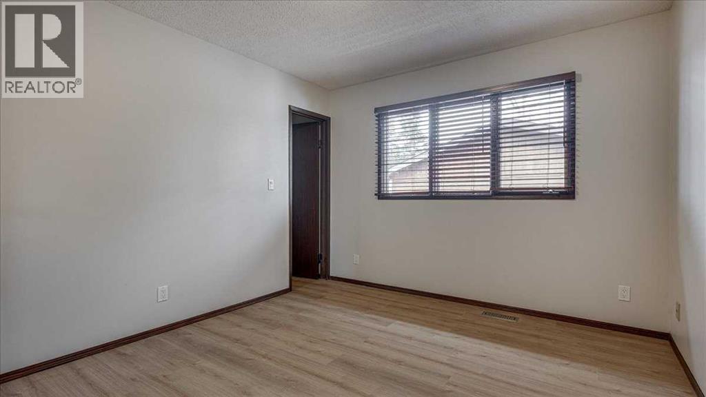 19 Bettenson Street, Red Deer, Alberta  T4R 1J5 - Photo 12 - A2299017