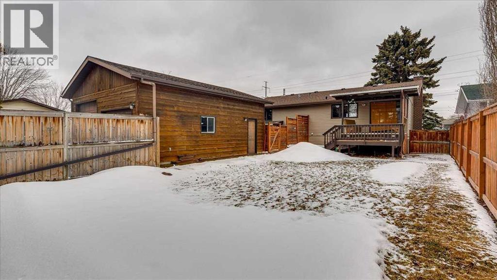 19 Bettenson Street, Red Deer, Alberta  T4R 1J5 - Photo 2 - A2299017