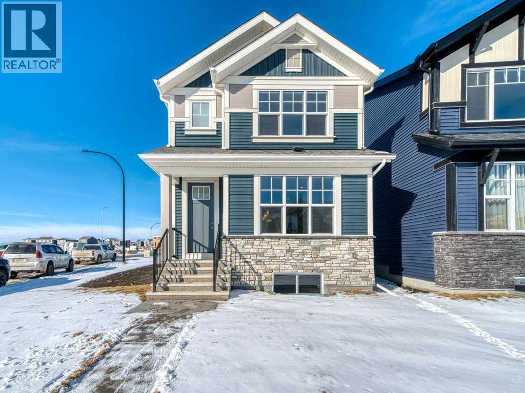 105 Creekstone Manor SW, Calgary, Alberta