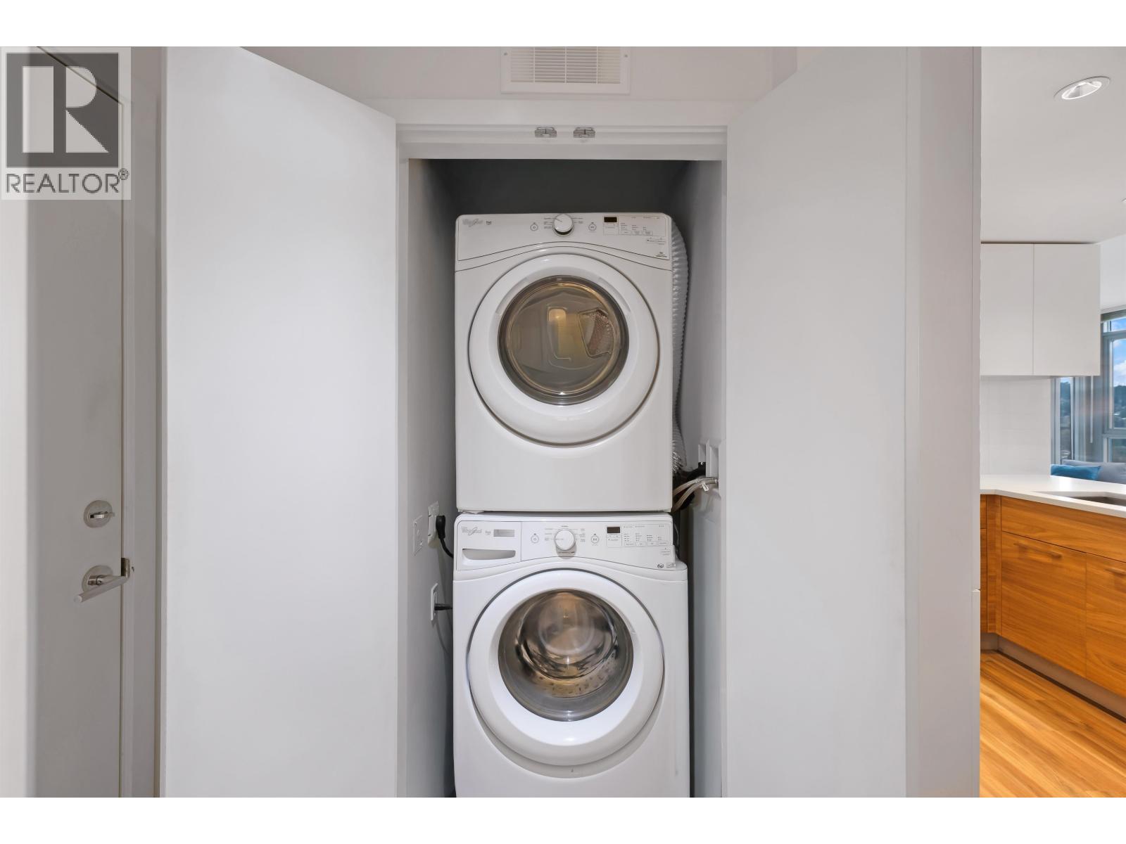 2502 1188 Pinetree Way, Coquitlam, British Columbia  V3B 0K9 - Photo 16 - R3108047