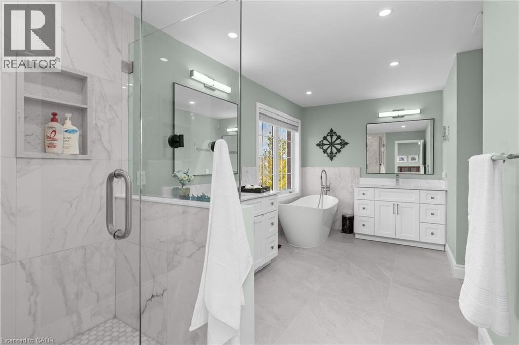 2295 Glazebrook Circle, Oakville, Ontario  L6M 5B5 - Photo 3 - 40815726