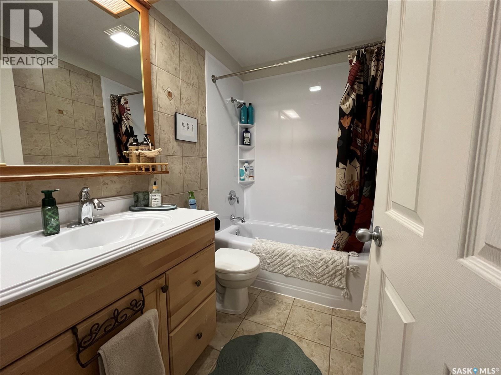 1131 111th Street, North Battleford, Saskatchewan  S9A 2K4 - Photo 11 - SK032810