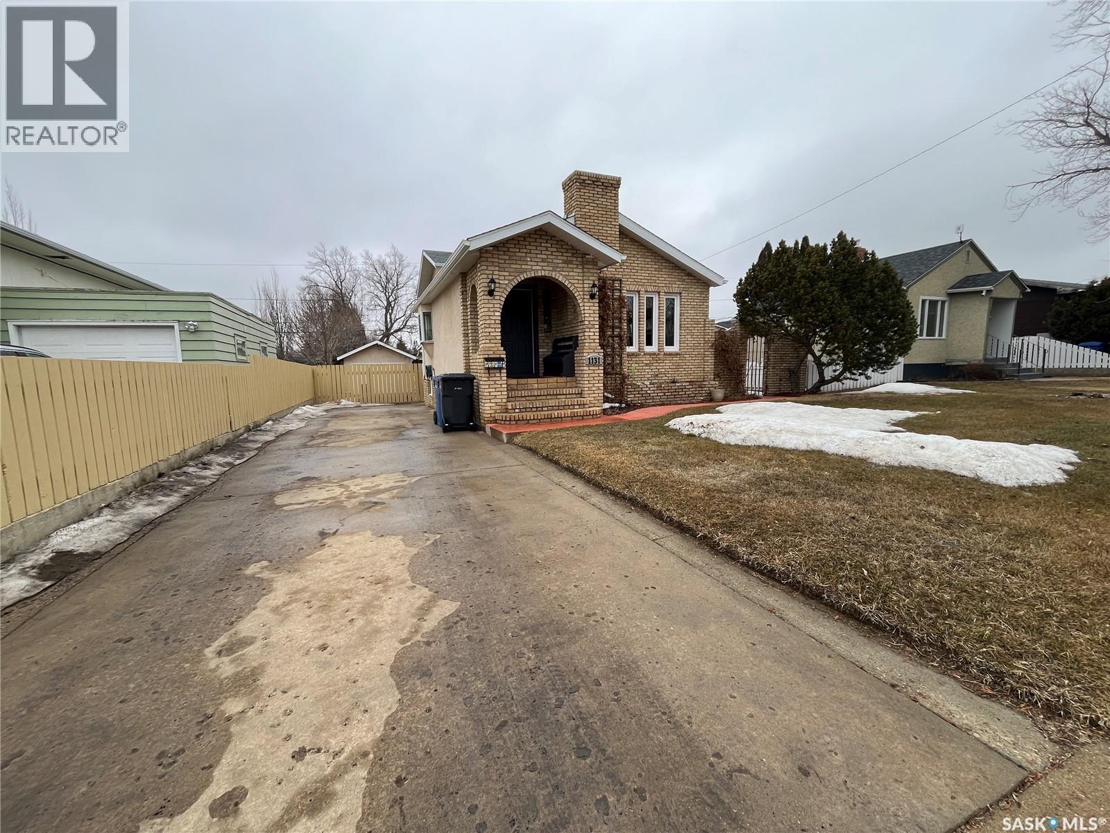 1131 111th Street, North Battleford, Saskatchewan  S9A 2K4 - Photo 2 - SK032810